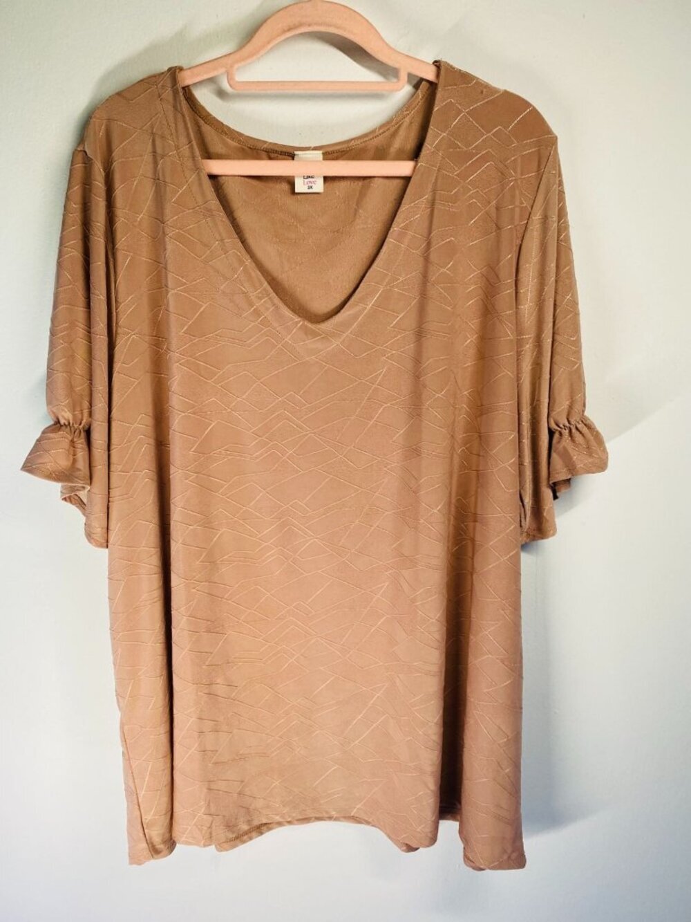 Like Love Womens 3X Tan Geometric Textured Top With Ruched Sleeves